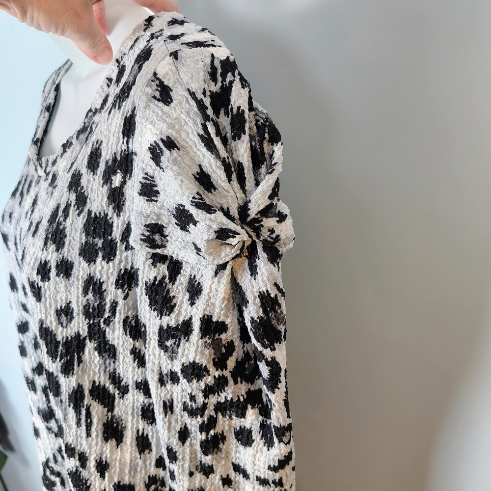 Loft Leopard Print Textured Knot Shoulder Blouse Black White Med safari Summer - Picture 7 of 13